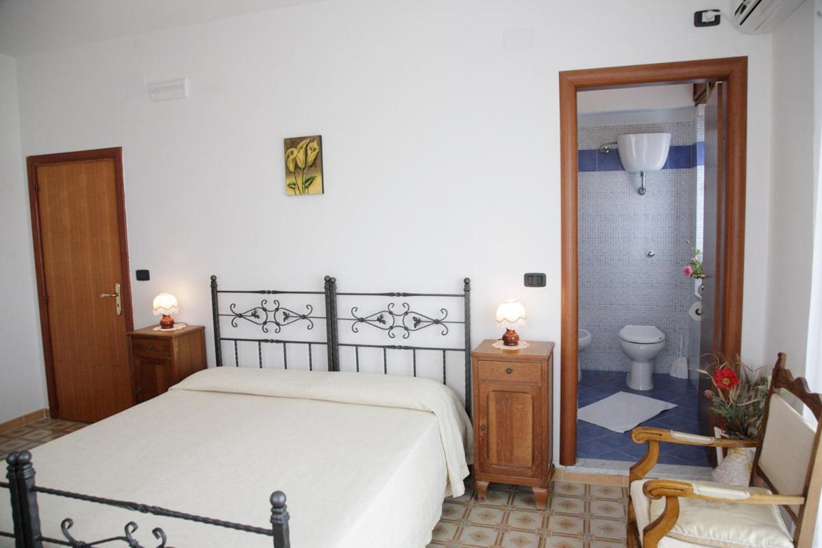 B&B La Porta Del Cilento Capaccio Exteriör bild