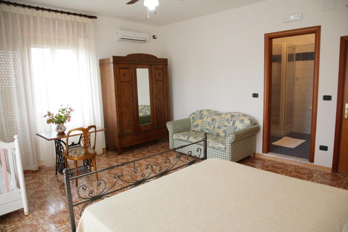 B&B La Porta Del Cilento Capaccio Exteriör bild