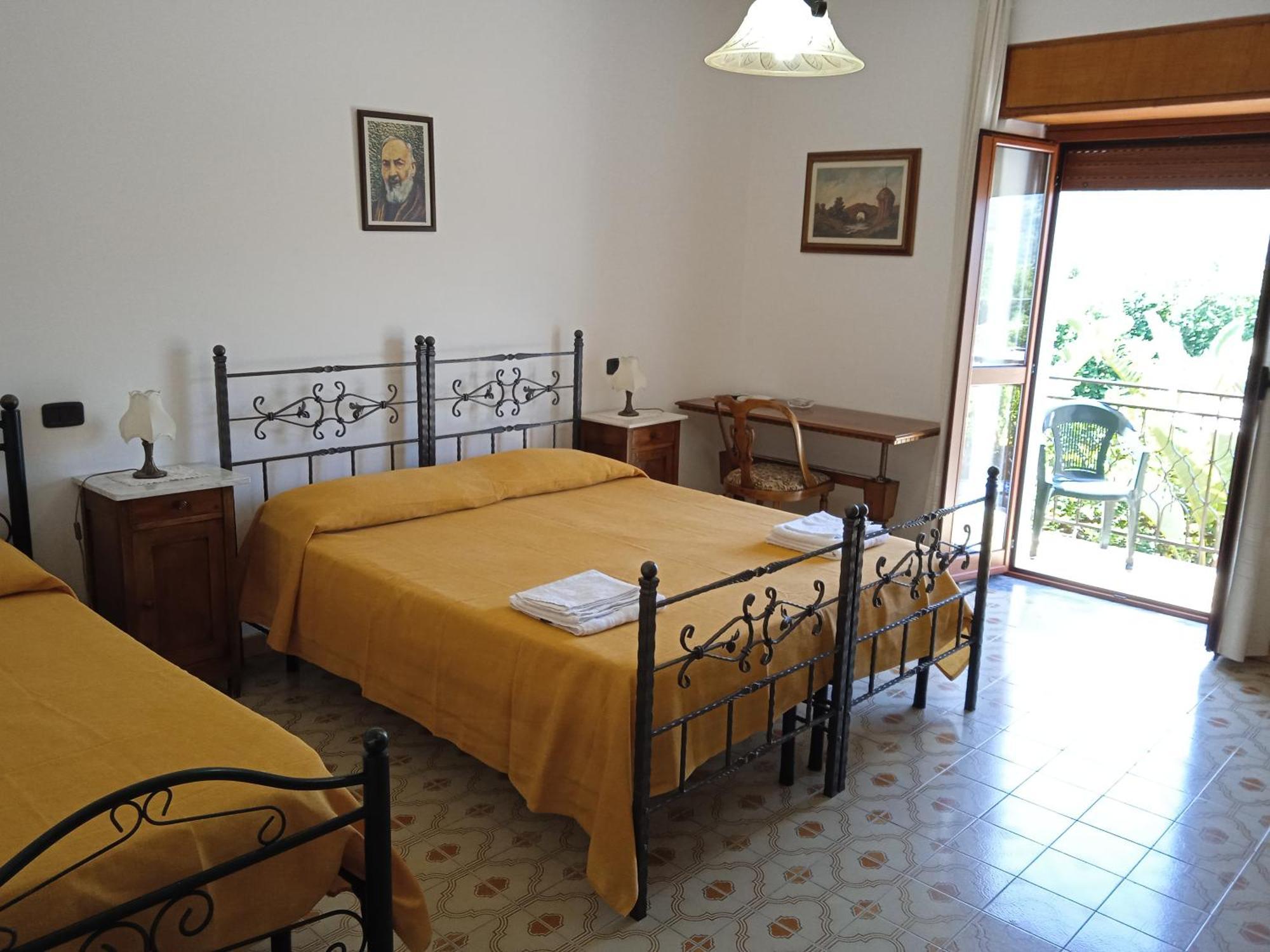 B&B La Porta Del Cilento Capaccio Exteriör bild